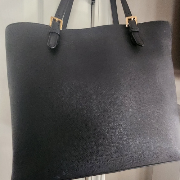 Michael Kors Jet Set Item Multifunction Black  patent Leather Pocket Tote Bag - Picture 9 of 14